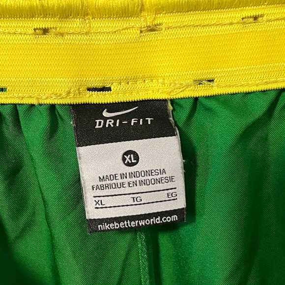 Nike Oregon Ducks Basketball shorts Xl - Picture 4 of 4